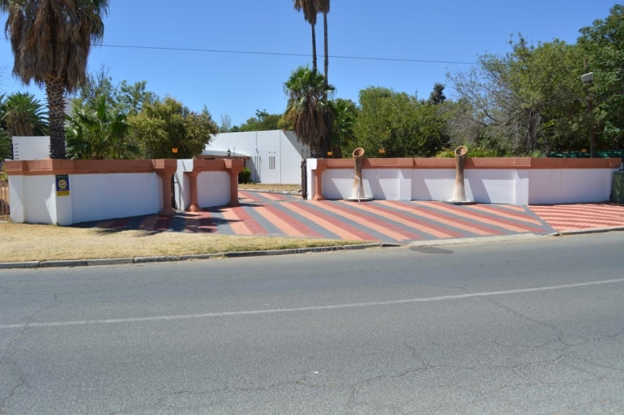 4 Bedroom Property for Sale in Flamingo Park Free State